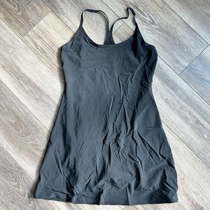 Outdoor Voices: The Exercise Dress size M